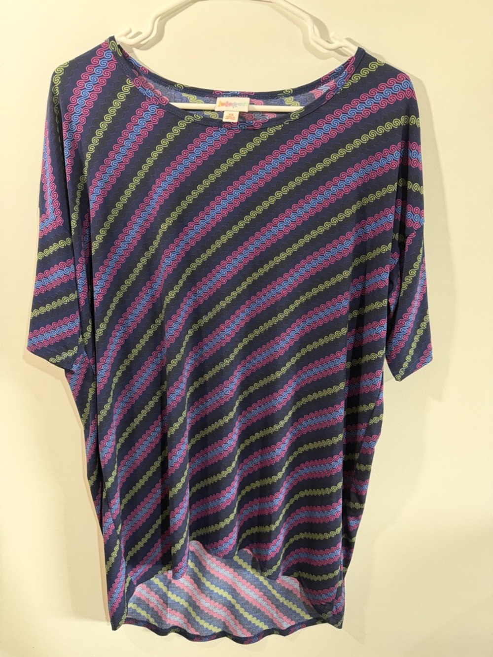LuLaRoe Scoop Neck Tee in Black with Purple, Pink & Green Waves